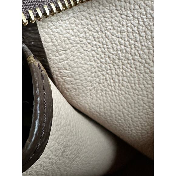 Louis Vuitton Toiletry Pouch NM Monogram Canvas 26.  39046 - Picture 13 of 15